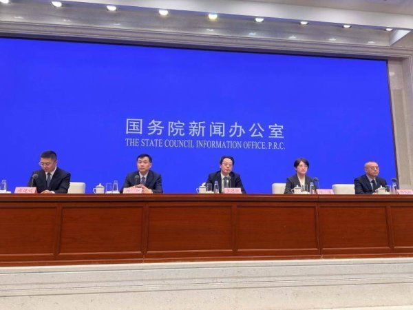 国家发改委：巩固提升矿业、冶金、化工、轻工、纺织、机械、船舶、建筑等产业竞争力