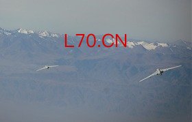战机飞越高原复杂地形股票配资开户有没有风险提示。王新宇摄