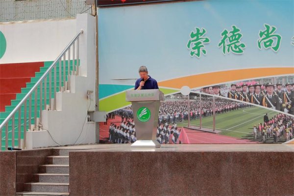 以盛夏落笔 赴山海逐光——东营市东营区第三中学2026届毕业生毕业典礼纪实