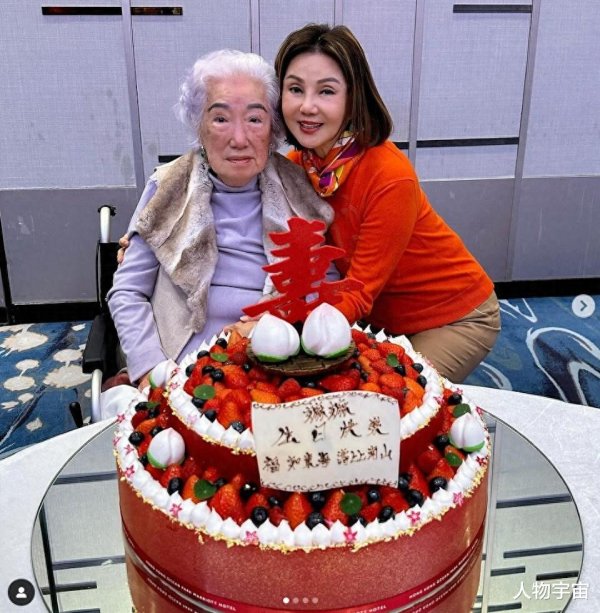 前婆婆庆生谢玲玲稳坐正位, 低调女友林宝贤未现身, 尽显豪门规矩